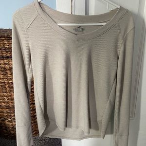 this is a xs hollister long sleeve